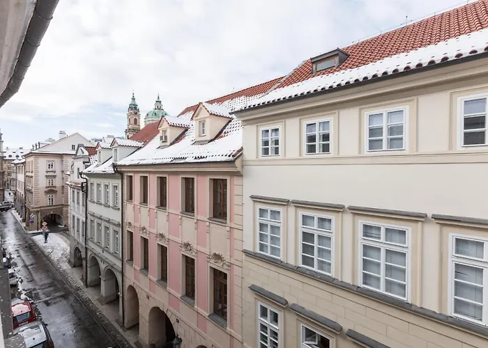 Charles Bridge Royal - Castle District