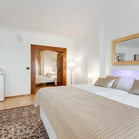 Appartamento Charles Bridge Royal - Castle District