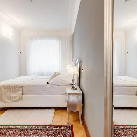 Appartamento Charles Bridge Royal - Castle District *