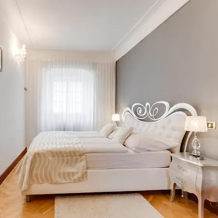 Appartamento Charles Bridge Royal - Castle District *