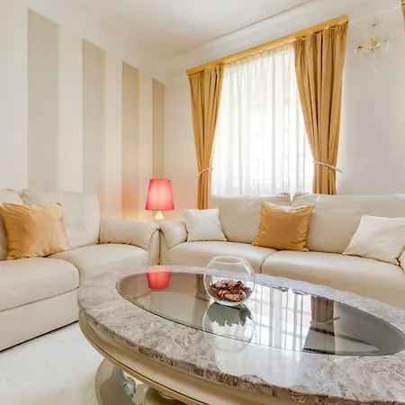 Charles Bridge Royal - Castle District Apartment *