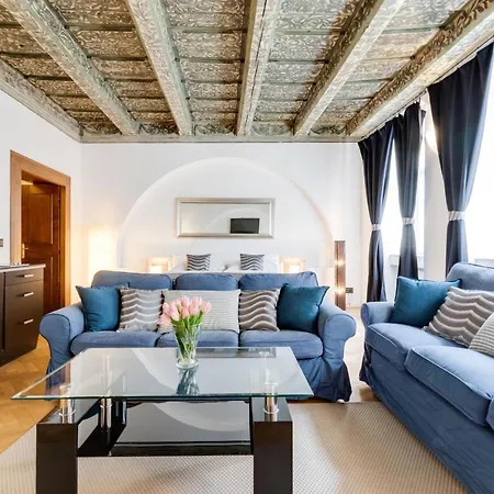 Charles Bridge Royal - Castle District Apartment Prague