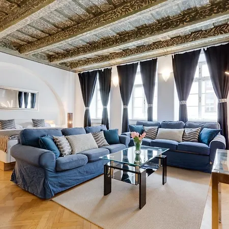 Charles Bridge Royal - Castle District Apartment *