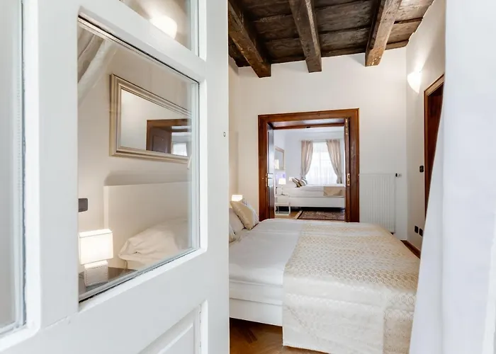 Apartment Charles Bridge Royal - Castle District Prague